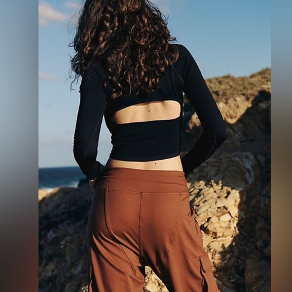 NWT FP Movement Bail Out Long Sleeve Layer Black Size M - Picture 4 of 9